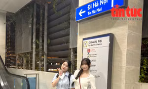 'Theo chân’ nhóm bạn trẻ trải nghiệm tuyến metro Nhổn-ga Hà Nội