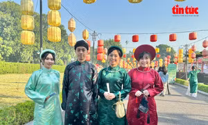 Dấu ấn tà áo dài tại Lễ hội Áo dài Du lịch 2024 