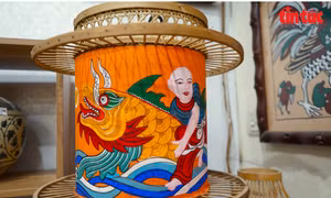 Màu dân tộc bừng sáng trong nhịp sống hiện đại