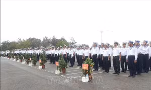 Mang mùa xuân đến Trường Sa
