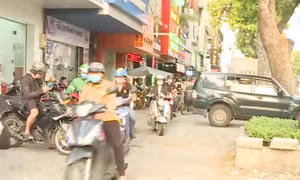 Không để đi ngược chiều, leo lề thành 'tật xấu khó bỏ'