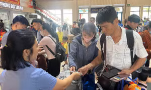 Ấm áp những chuyến tàu 0 đồng dịp Tết Ất Tỵ 2025