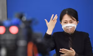 Khẩu trang giúp người khiếm thính duy trì giao tiếp xã hội