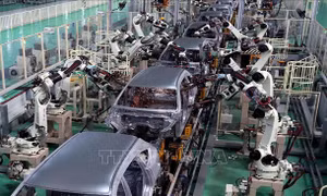 Cân nhắc phương án giảm lệ phí trước bạ đối với ô tô lắp ráp trong nước