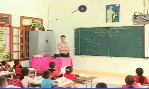 Không gây quá tải cho học sinh khi dạy học ngoại ngữ