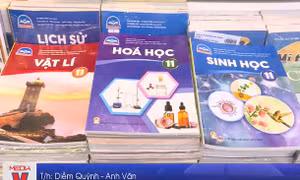 Sách giáo khoa khan hiếm, giá tăng 30%
