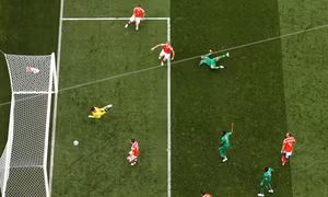 Chiêm ngưỡng siêu phẩm đánh đầu, ghi bàn thắng đầu tiên của World Cup 2018