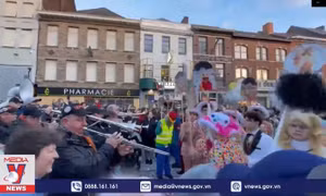Lễ hội carnaval Binche trở lại sau 2 năm dịch bệnh