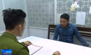 Bắt đối tượng chuyên đập cửa kính ô tô trộm tiền tại Đà Nẵng