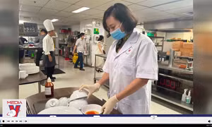 Phát hiện vi phạm an toàn thực phẩm tại khách sạn 5 sao tại Hà Nội