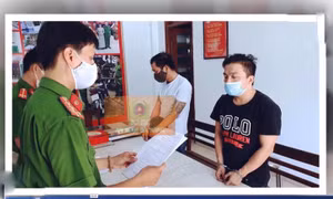 Khởi tố 2 đối tượng tổ chức 'tiệc' ma túy 