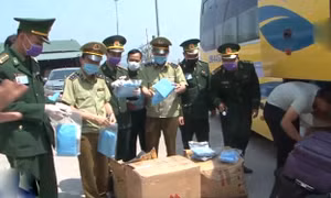 Hà Tĩnh bắt vụ vận chuyển trái phép gần 30.000 khẩu trang