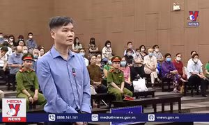 Xét xử 'tiến sĩ dạy làm giàu' lừa 576 tỷ đồng