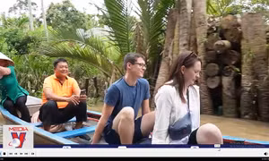 ‘Cháy’ hướng dẫn viên, nhân viên phục vụ du lịch