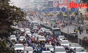 Giao thông Thủ đô 'kẹt cứng' trong ngày đầu đi làm sau nghỉ Tết dương lịch 2023