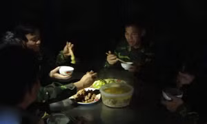 Bộ đội ‘ăn núi, ngủ rừng’ kiểm soát chặt biên giới