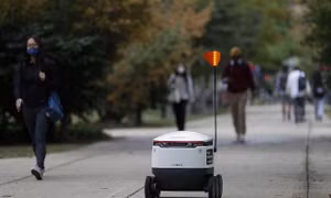 Robot đi siêu thị hộ - Cứu tinh của những người cách ly vì COVID-19