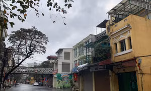 Ngắm Hà Nội đẹp nao lòng trong sáng mùng 1 Tết Canh Tý