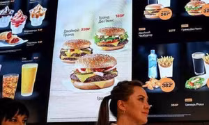 Kỷ nguyên mới cho dịch vụ đồ ăn nhanh Nga sau khi McDonald's 'dứt áo' ra đi