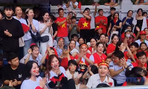 Người dân hướng về Đại lễ