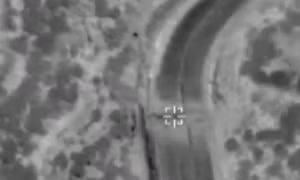 Israel đẩy mạnh không kích miền Nam Syria