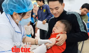 Bác sĩ ơi: Ứng phó với dịch sởi gia tăng