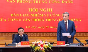 Hội nghị bàn giao nhiệm vụ công tác của Chánh Văn phòng Trung ương Đảng