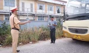 Kiểm soát chặt xe vận tải, xe chở công nhân sau Tết
