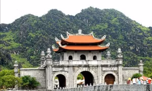 Vi vu Việt Nam: Đến Ninh Bình, thăm kinh đô đầu tiên của Việt Nam