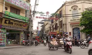Hà Nội thí điểm hạn chế ô tô trên 16 chỗ ở phố cổ