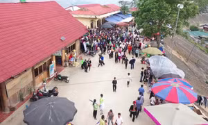 Sôi nổi 'Ngày hội Biên phòng toàn dân' trên Cao nguyên đá Đồng Văn