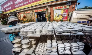 Thông điệp lịch sử: Gốm Bát Tràng – Tinh hoa văn hóa Việt