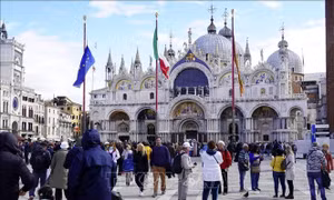 Thành phố Venice gia hạn thuế du lịch đến hết năm 2025