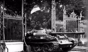 14/4/1975 phát lệnh mở Chiến dịch Hồ Chí Minh
