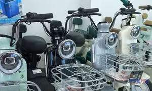 Chính sách trợ cấp giúp xử lý xe điện và pin cũ