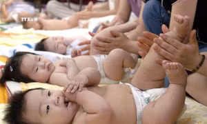 Tỷ lệ sinh thấp kỷ lục ở nhiều nước châu Á phát triển