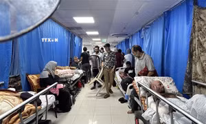 Bệnh nhân điều trị tại bệnh viện Al-Shifa ở Dải Gaza, ngày 10/11/2023. Ảnh: AFP/TTXVN