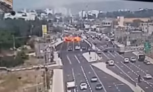 Vụ nổ lớn sau khi hệ thống đánh chặn của Israel bắn trượt UAV của Hezbollah