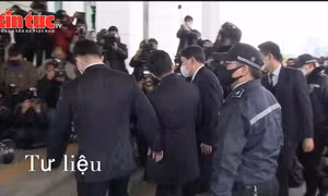 Toà án Hàn Quốc phê chuẩn lệnh tạm giữ Tổng thống Yoon Suk Yeol để thẩm vấn