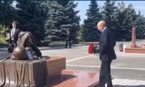 Tổng thống Putin tưởng niệm nạn nhận vụ khủng bố trường học Beslan 