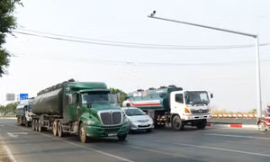 Tổng rà soát hệ thống đèn tín hiệu giao thông