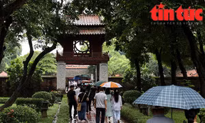 Khoảnh khắc và sự kiện ngày 25/2