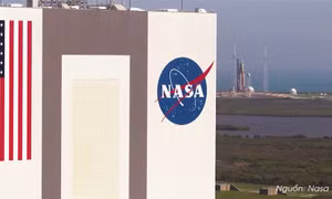 NASA sa thải hàng loạt nhân sự