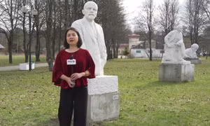 Thăm phòng làm việc của nhà lãnh đạo Nga V.I.Lenin tại Điện Kremlin