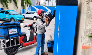Nhiều tài xế công nghệ chọn hình thức đổi pin thay vì cắm sạc tại nhà