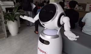 Đưa robot ứng dụng AI vào phục vụ người dân tại TP Hồ Chí Minh
