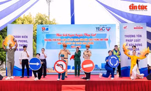 Sôi động Ngày hội Thanh niên với văn hóa giao thông