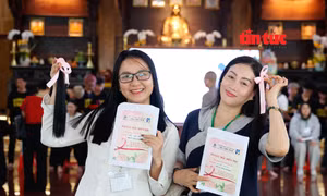 TP Hồ Chí Minh: Phật tử hiến tóc tặng bệnh nhân ung thư dịp lễ Vu Lan