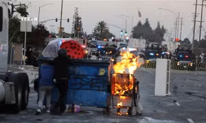 Los Angeles hỗn loạn: Biểu tình leo thang, binh sĩ Mỹ tràn xuống phố