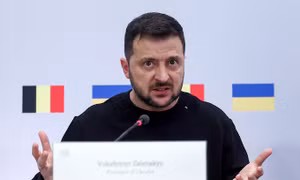 Ukraine bác bỏ hoà đàm với Nga, gia hạn luật thiết quân luật và luật tổng động viên